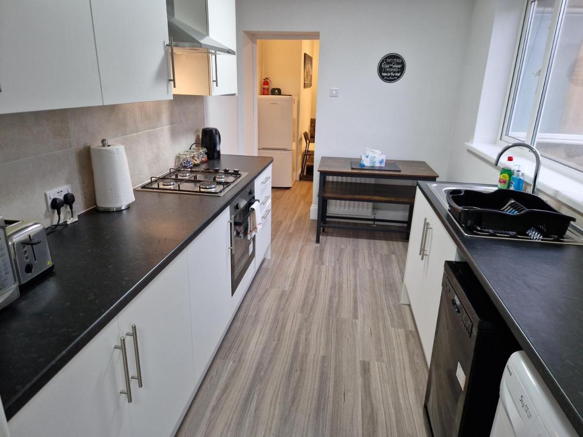 Birtley'S Diamond 3 Bed Apt, Sleeps 6 Guests Birtley  Ngoại thất bức ảnh