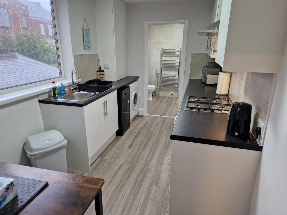 Birtley'S Diamond 3 Bed Apt, Sleeps 6 Guests Birtley  Ngoại thất bức ảnh